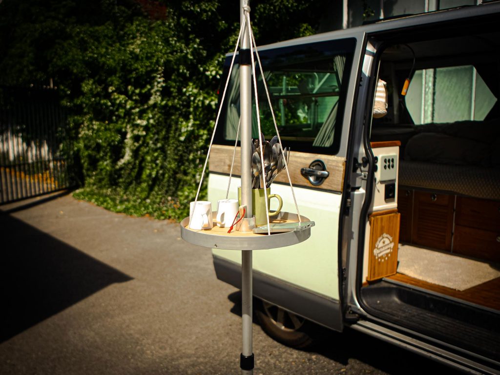 runaway_carlotte_Stangenregal_01