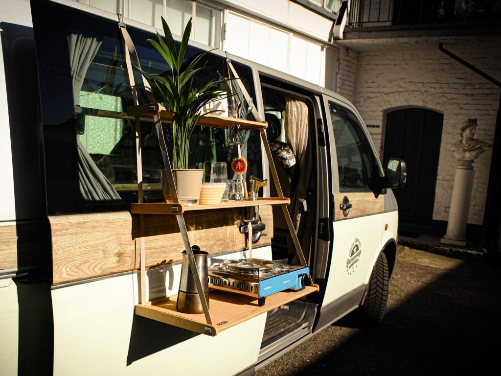 runaway_carlotte_m_regalsystem_01